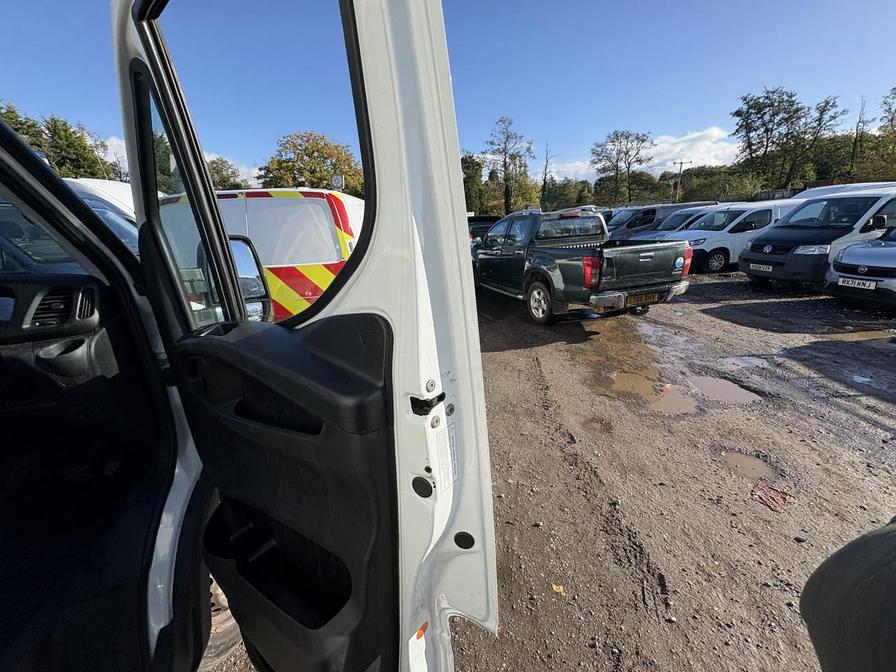 2018 Iveco Daily – Model: Daily 35S14 Semi-Auto – RJ18EZD