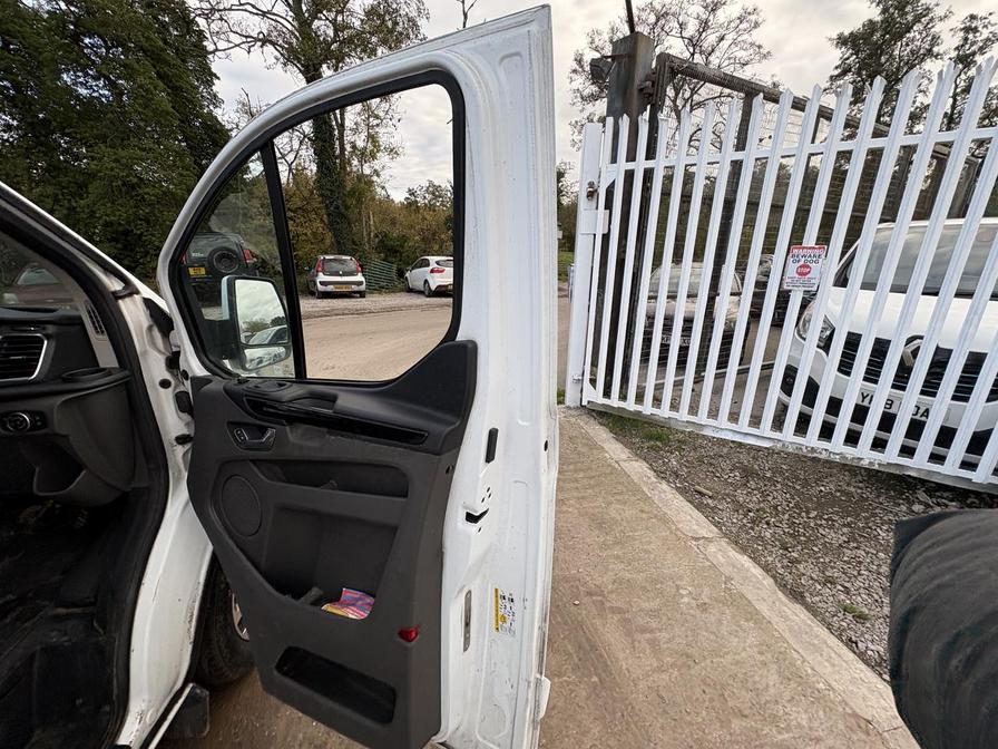 2019 Ford Transit Custom – Model: Transit Custom 300 Limited EcoBlue – EO69OOB