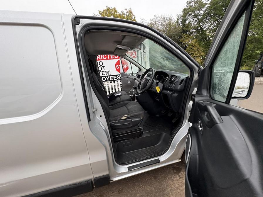 2018 Vauxhall Vivaro – Model: Vivaro 2900 Sportive CDTi – YR68OEP