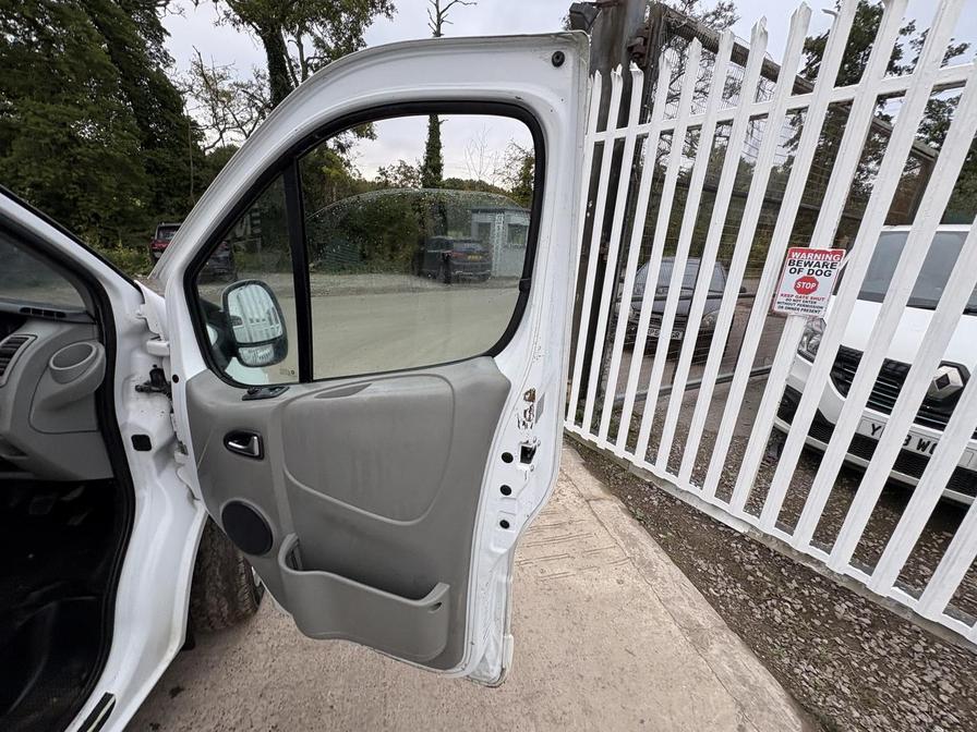 2014 Vauxhall Vivaro – Model: Vivaro 2900 Sportive CDTi LWB – DS14ZRL