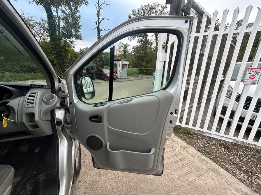 2010 Vauxhall Vivaro – Model: Vivaro 2900 Double Cab LWB – WK60SVA