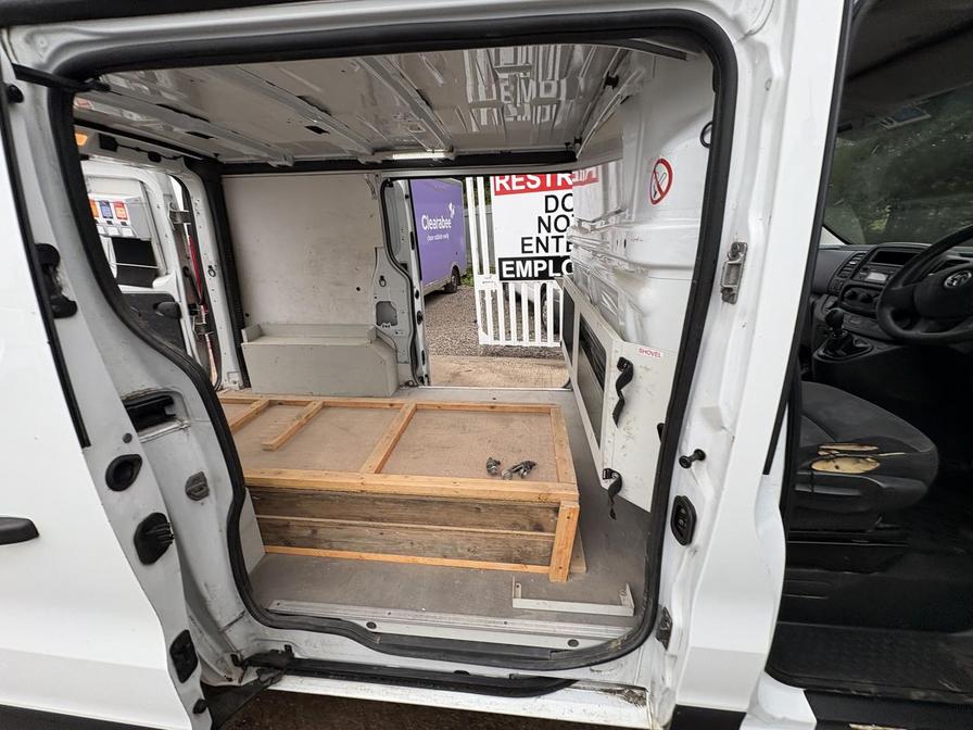 2016 Vauxhall Vivaro – Model: Vivaro 2900 Bi-T CDTi ecoFLEX S/S – FL16GHD