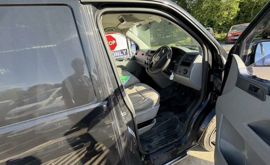 2006 Volkswagen Transporter Transporter T30 130 TDI LWB – CY06WVZ