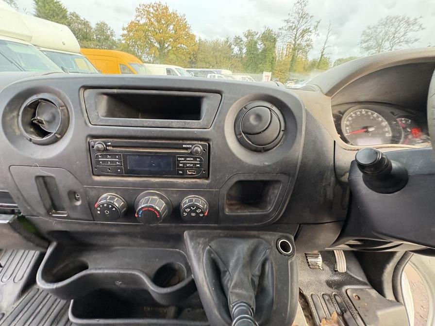 2015 Vauxhall Movano – Model: Movano F3500 L3H2 CDTI – DY65CFM