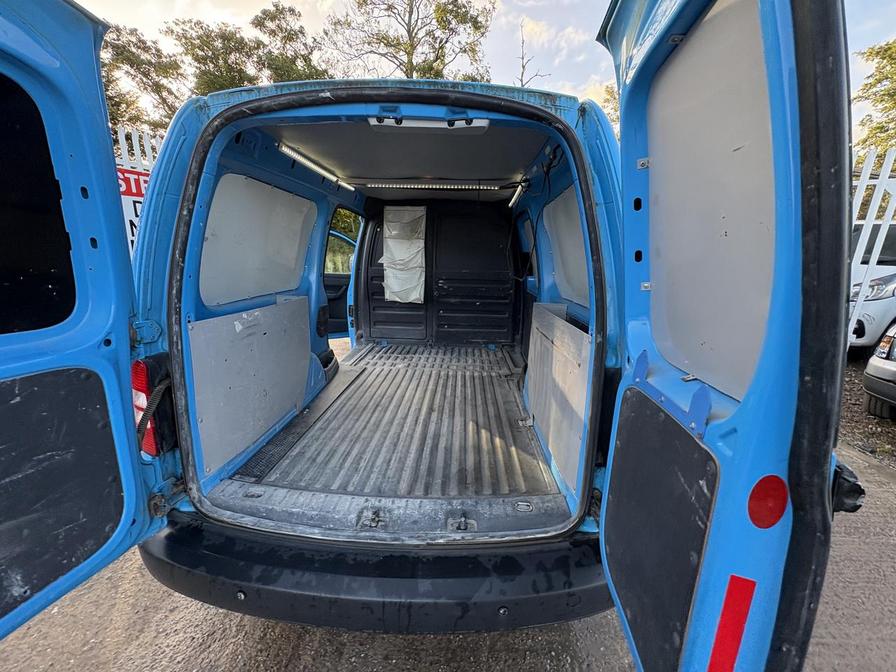 2011 Volkswagen Caddy MaxI Caddy Maxi C20 TDI – FG61DDZ