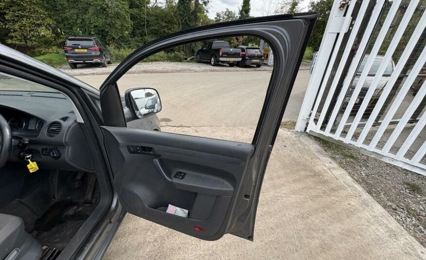 2014 Volkswagen Caddy Caddy C20 Highline TDI BlueMotion Technology Semi-Auto – LR14XKH