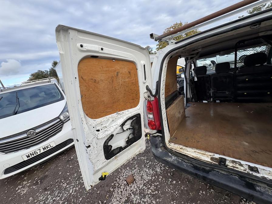 2012 Peugeot Partner – Model: Partner 850 S L1 HDi – GF12UBN