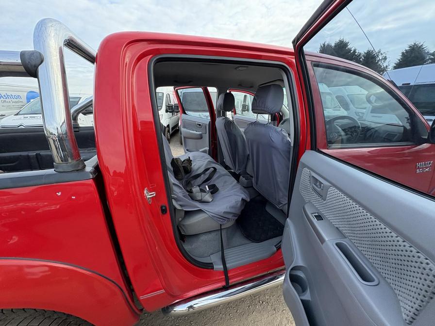 2008 Toyota Hilux HI-Luxury Invincible D-4D 4×4 Double Cab Auto – SY08ZTX