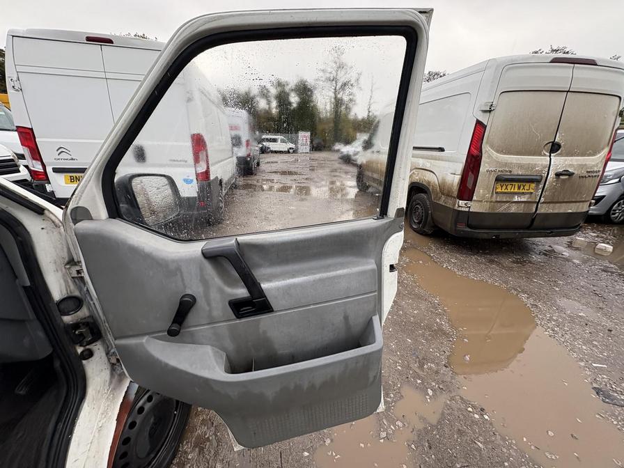 1995 Volkswagen Caravelle – Model: Transporter Caravelle – N34AEJ