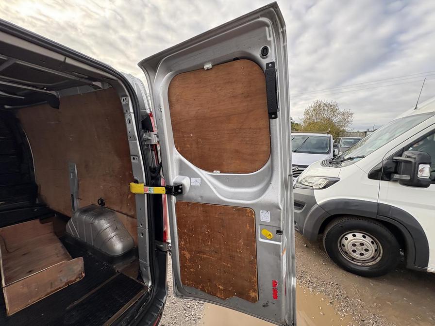 2015 Ford Transit Custom – Model: Transit Custom 290 Trend E-Tech – RK15YWJ