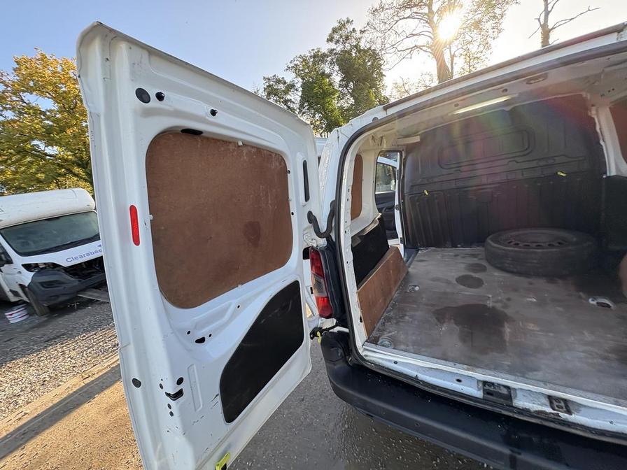 2019 Citroen Berlingo – Model: Berlingo 1000 Enterprise Blue HDi – KM69VTD