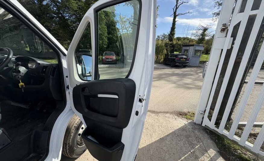 2022 Peugeot Boxer Boxer 335 Professional L2H2 Blue HDi – NL22BLX