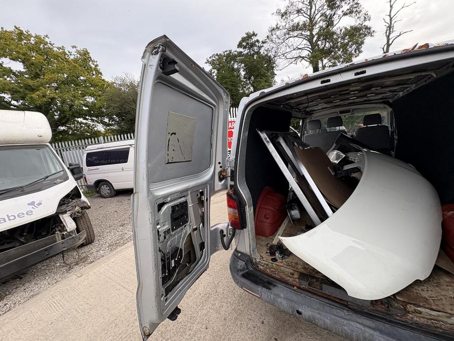 2007 Volkswagen Transporter Transporter T30 130 TDI LWB – CX57VXB