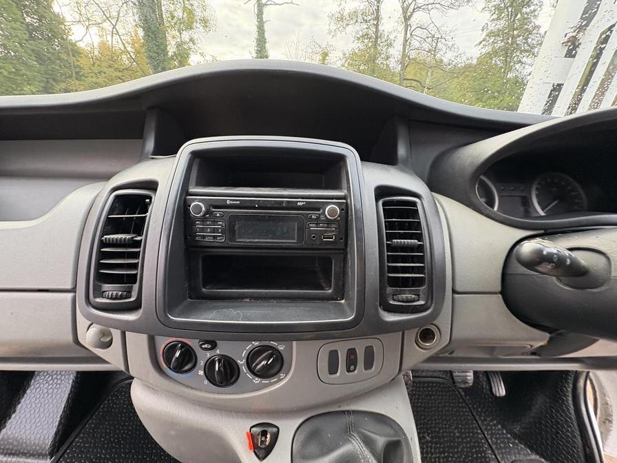 2013 Vauxhall Vivaro – Model: Vivaro 2700 CDTi 113 SWB – KY13BZR