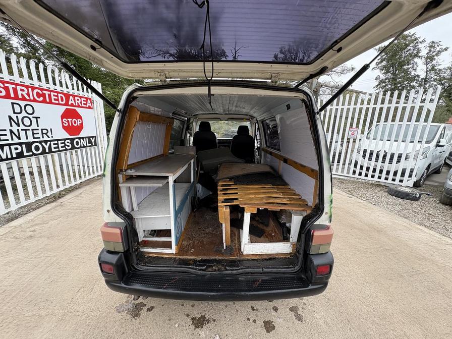 1997 Volkswagen Transporter – Model: 1000 TD SWB – R507UAN