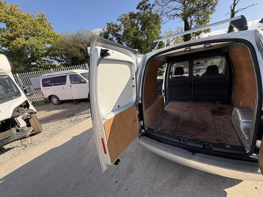 2015 Volkswagen Caddy Caddy C20 Trendline TDI – CU15XBE