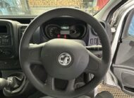 2017 Vauxhall Vivaro Combi Vivaro 2900 Combi CDTi Bi-T S/S – DY17YVN