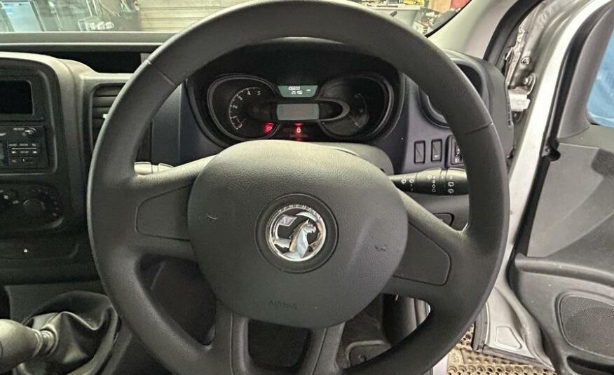 2017 Vauxhall Vivaro Combi Vivaro 2900 Combi CDTi Bi-T S/S – DY17YVN