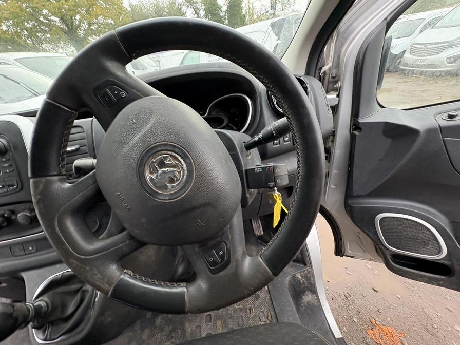 2015 Vauxhall Vivaro – Model: Vivaro  2900 Sportive CDTi – DU65CZR