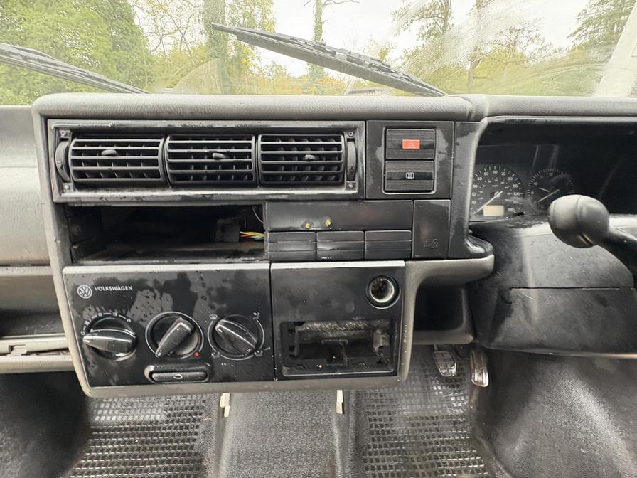 1997 Volkswagen Transporter – Model: 1000 TD SWB – R507UAN