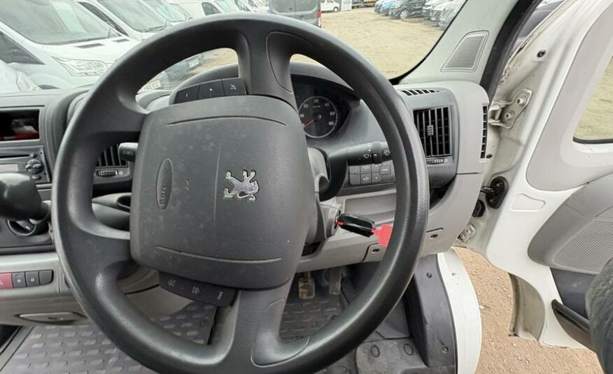 2009 Peugeot Boxer Boxer 330 SWB – KS09VHF