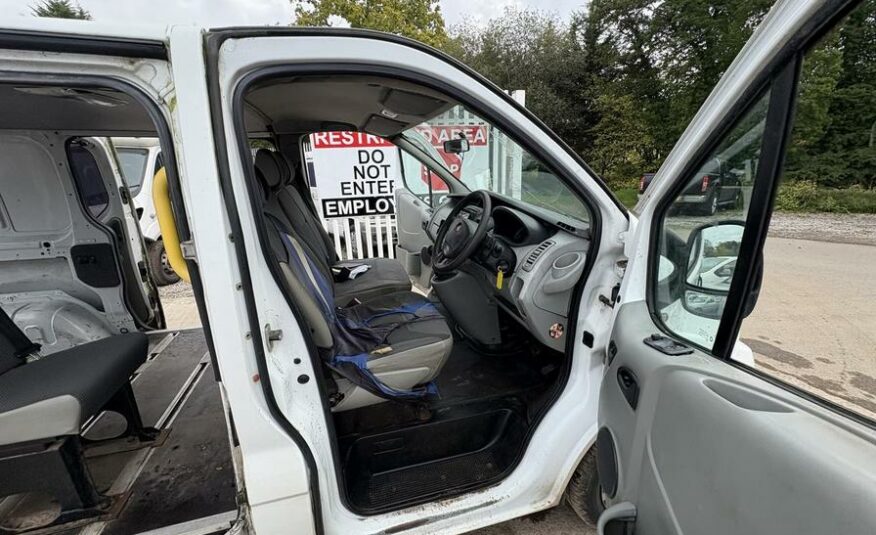 2011 Vauxhall Vivaro Vivaro  2900 CDTI SWB – YJ11FZT
