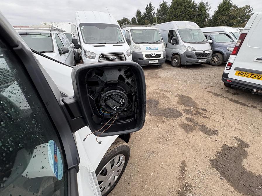 2019 Vauxhall Vivaro – Model: Vivaro  2900 CDTI – DY19DWV