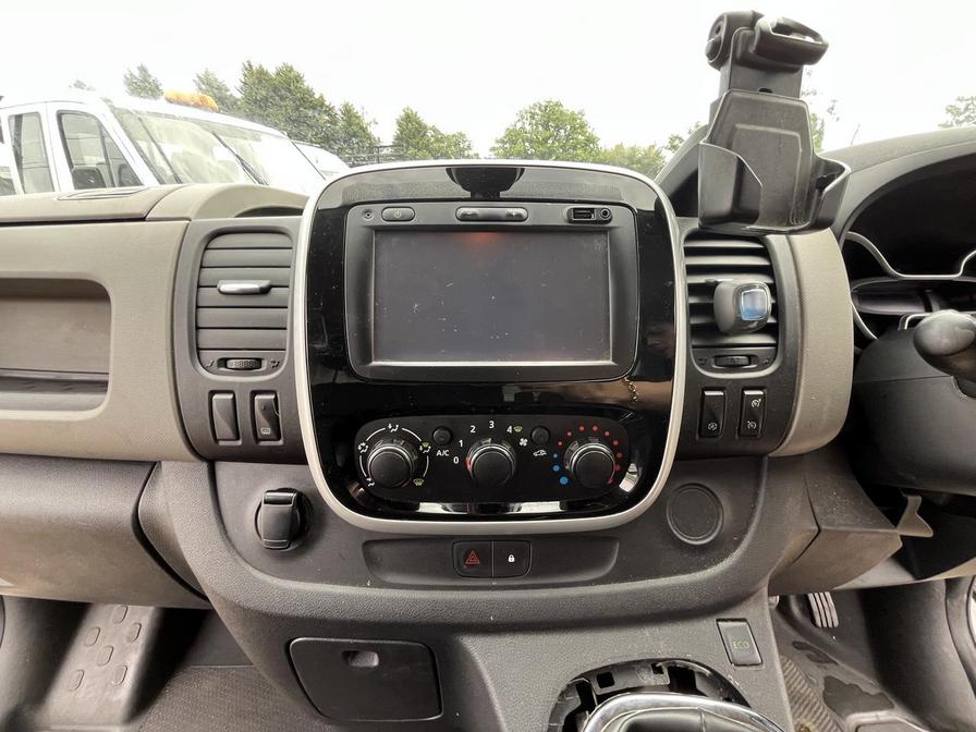 2018 Renault Trafic Trafic SL27 Sport Nav Energy dCi – YH18WOA