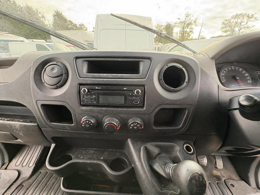 2015 Vauxhall Movano – Model: Movano F3500 L3H1 CDTI – DP15AKY