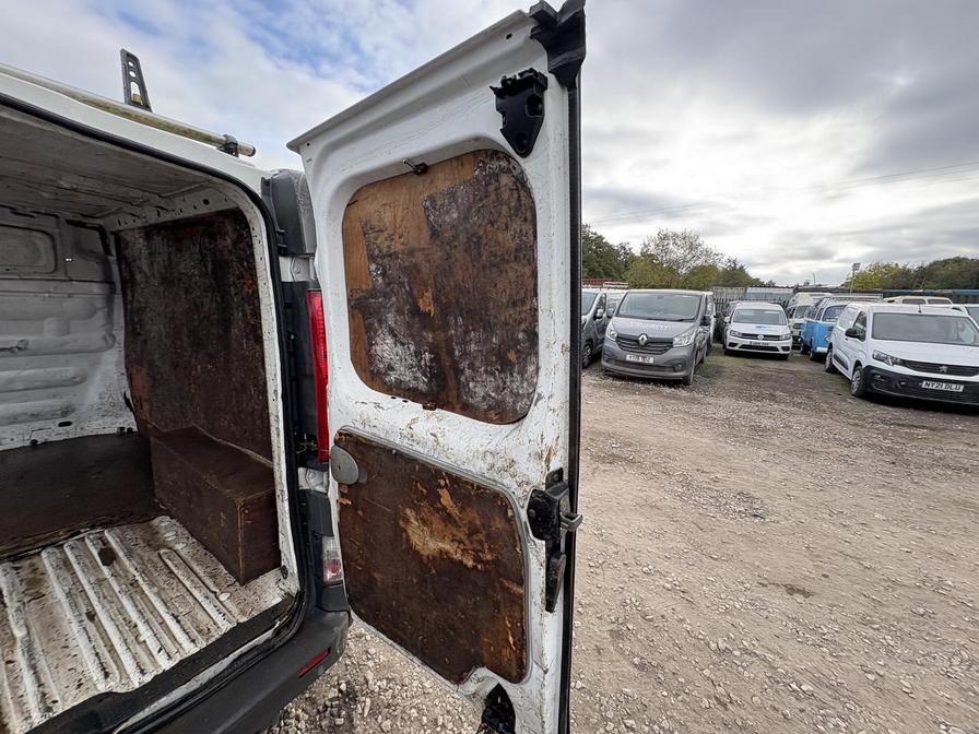 2014 Nissan Primastar – Model: Primastar SE DCI SWB – PN14EYO