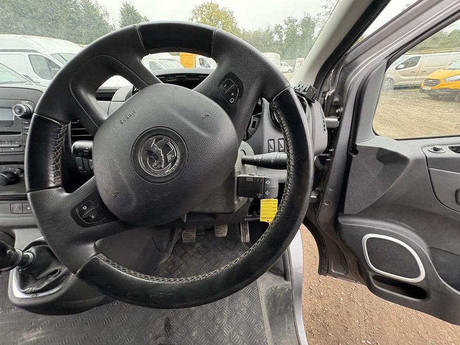 2017 Vauxhall Vivaro – Model: Vivaro 2900 Sportive CDTi Bi-T S/S – DU67WKS