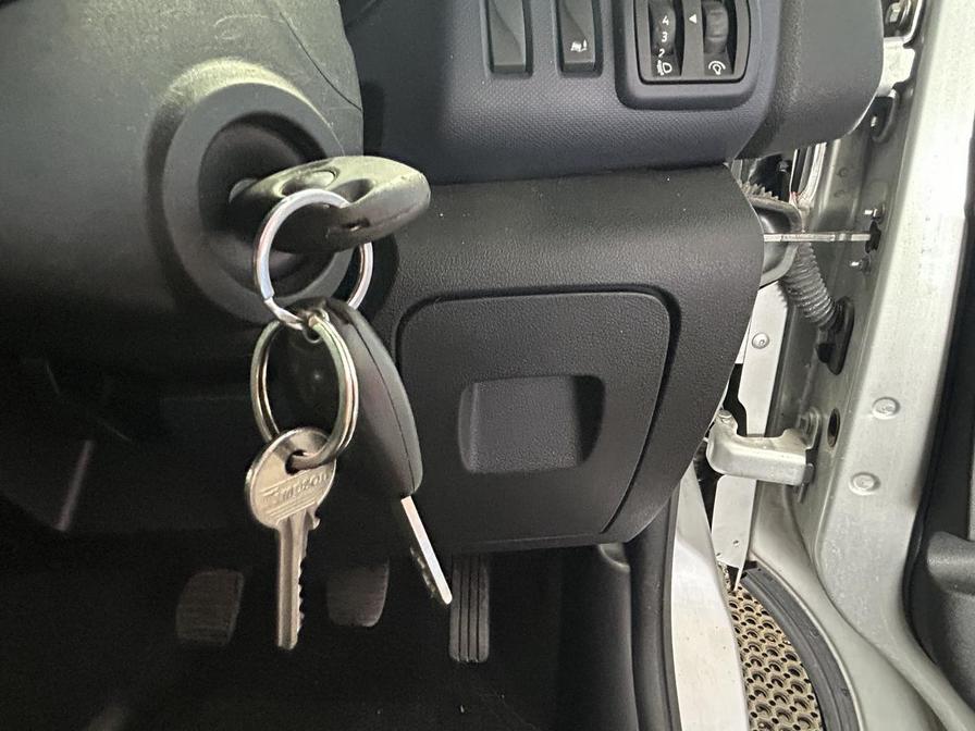 2017 Vauxhall Vivaro Combi Vivaro 2900 Combi CDTi Bi-T S/S – DY17YVN