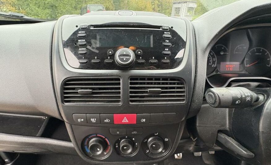 2016 Vauxhall Combo – Model: Combo 2000 L1H1 CDTi S/S ecoFLEX – EN16VSD