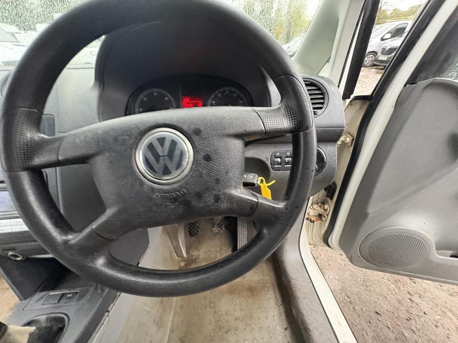 2005 Volkswagen Caddy – Model: Caddy C20 TDI 104 – CK05UET