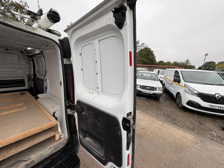 2016 Vauxhall Vivaro – Model: Vivaro 2900 Bi-T CDTi ecoFLEX S/S – FL16GHD