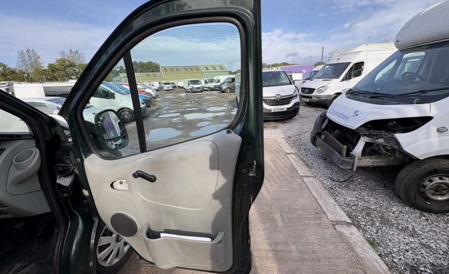 2002 Renault Trafic Trafic SL27 dCi 100 SWB – BG02EXO
