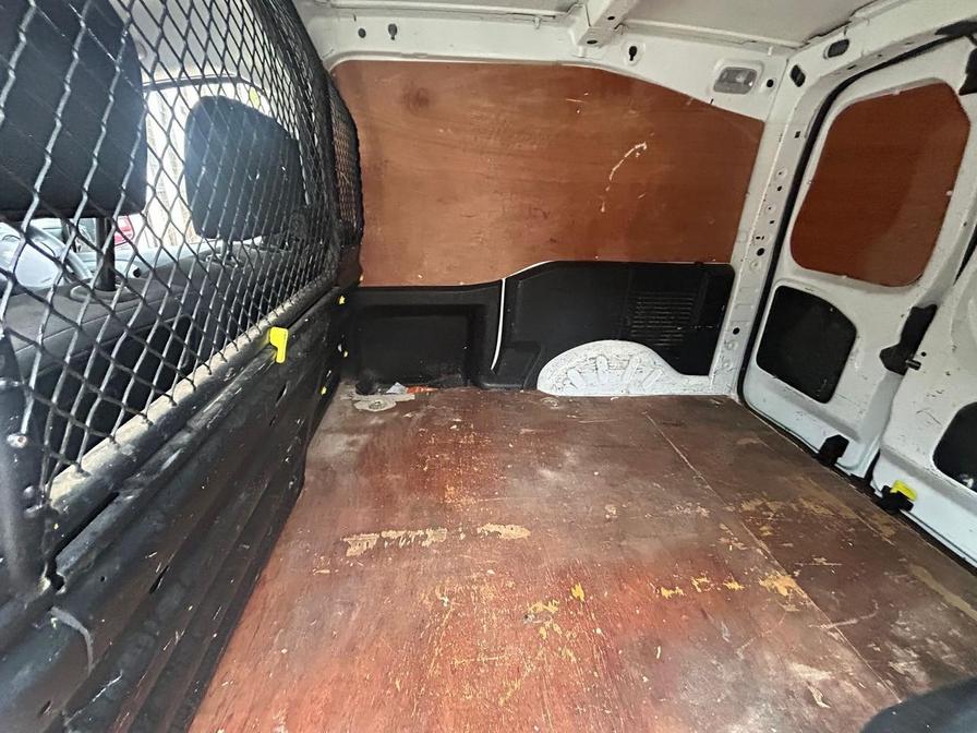 2017 Peugeot Partner – Model: Partner SE L1 Blue HDi – MA67OCJ