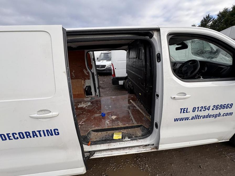 2019 Vauxhall Vivaro – Model: Vivaro 2900 Sportive S/S – DY69EUX