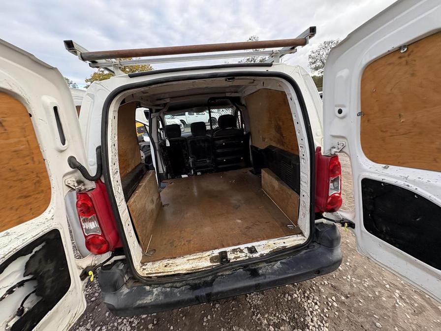 2012 Peugeot Partner – Model: Partner 850 S L1 HDi – GF12UBN