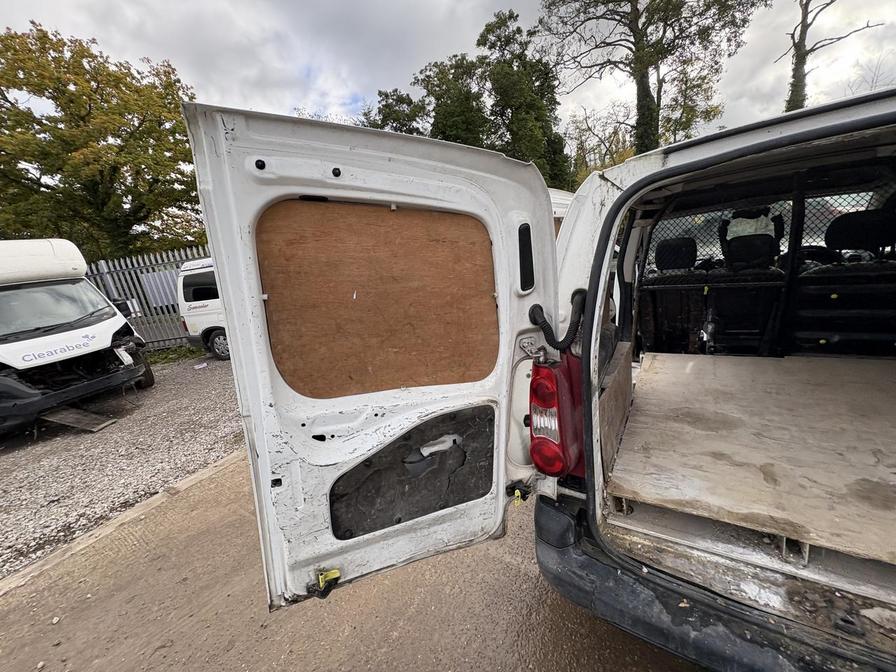 2011 Peugeot Partner – Model: Partner 625 Professional HDI – WL61EHV