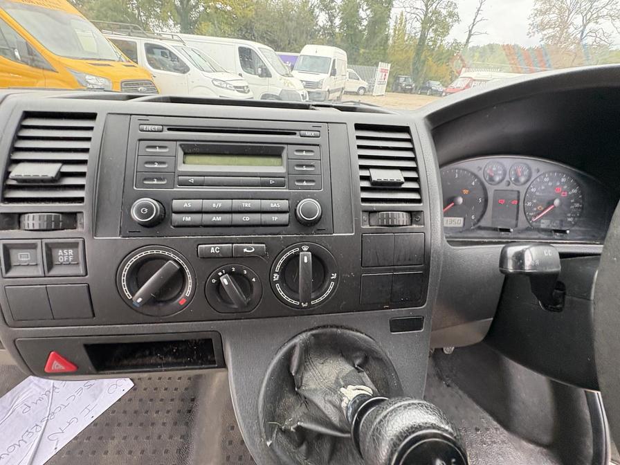 2007 Volkswagen Transporter – Model: Transporter T32 130 TDI SWB – GY07OZN