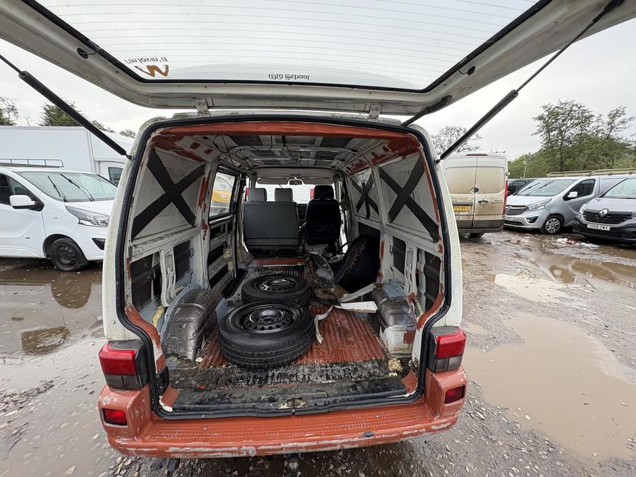 1995 Volkswagen Caravelle – Model: Transporter Caravelle – N34AEJ