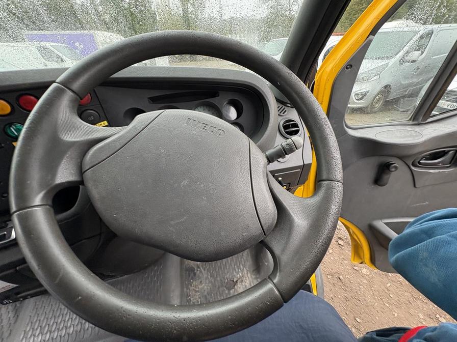 2001 Iveco Daily – Model: Daily 2000 40C11 – Y572BSG