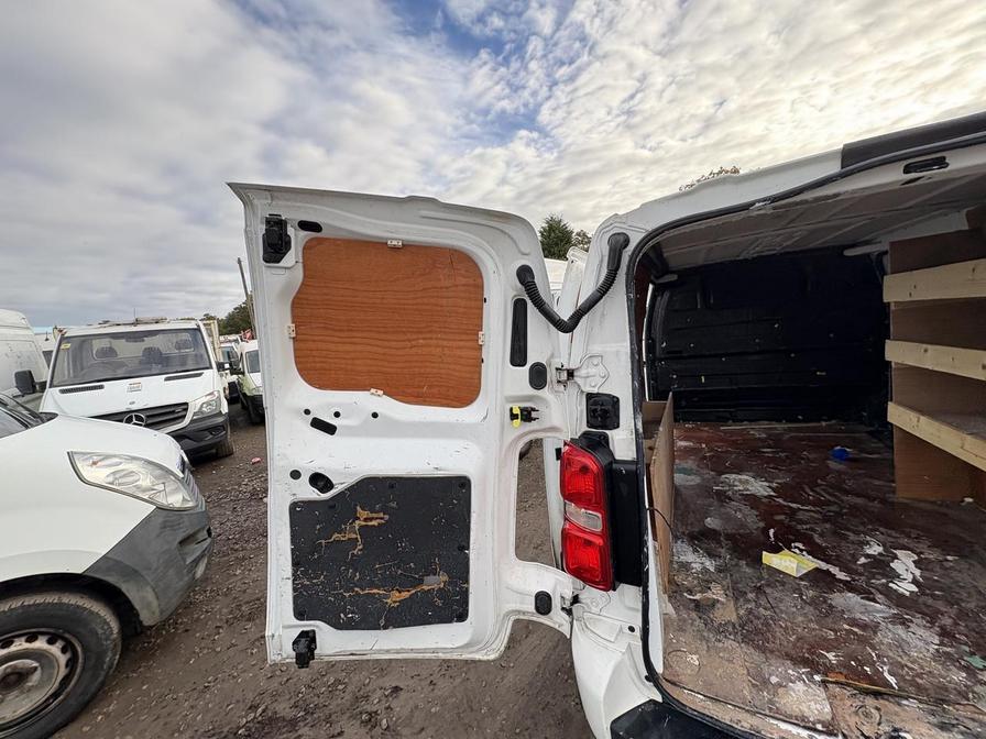 2019 Vauxhall Vivaro – Model: Vivaro 2900 Sportive S/S – DY69EUX