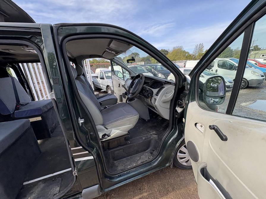 2002 Renault Trafic Trafic SL27 dCi 100 SWB – BG02EXO