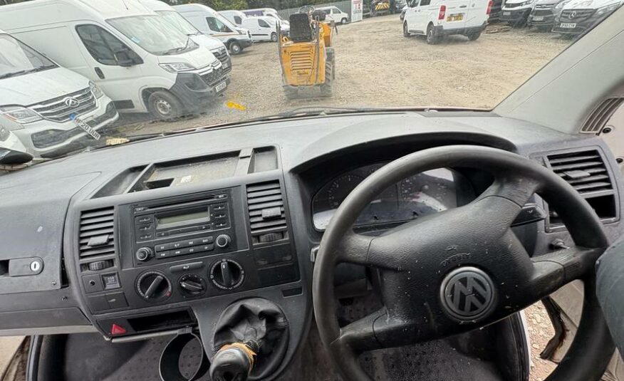 2007 Volkswagen Transporter Transporter T26 84 TDI SWB – VK56XXH