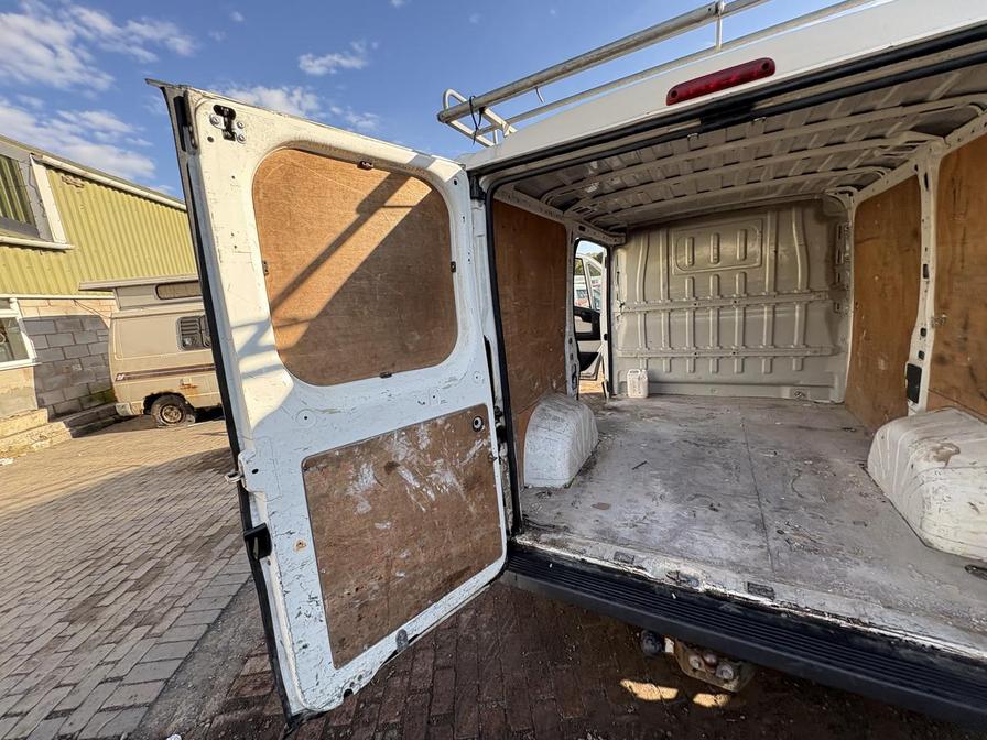 2013 Peugeot Boxer Boxer 333 L1H1 HDi – CK63FUY