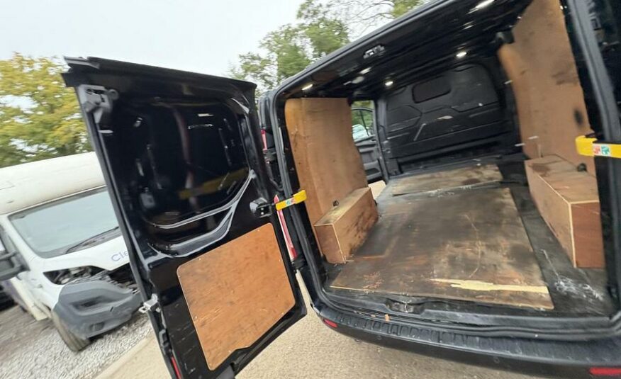 2020 Ford Transit Custom – Model: Transit Custom 300 Limited EcoBlue – HW70UVM