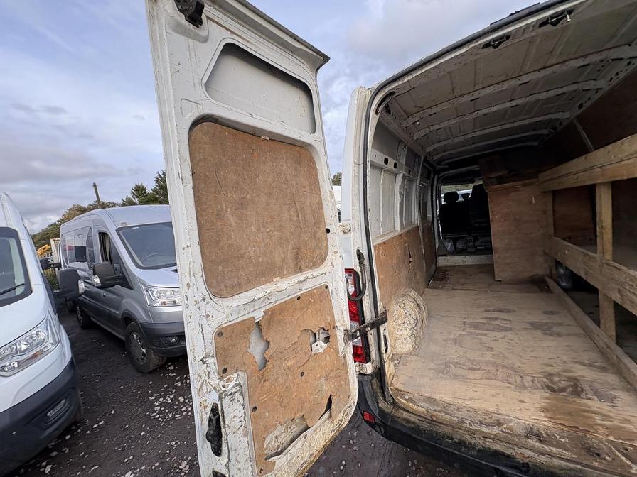 2015 Vauxhall Movano – Model: Movano F3500 L3H2 CDTI – DY65CFM