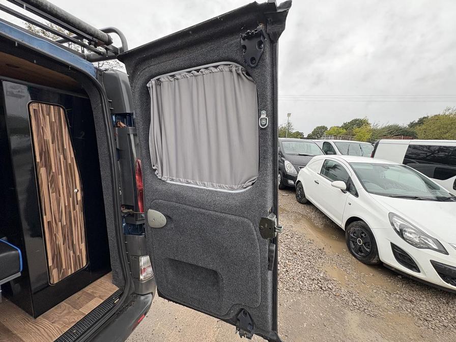 2005 Vauxhall Vivaro Vivaro 2700 DI SWB – LS05TYW